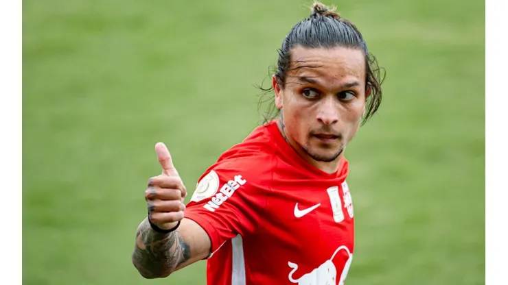 Artur teve poucas chances no Palmeiras - Foto: Diogo Reis/AGIF.