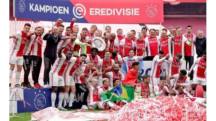 O Ajax foi campeão holandês pela 35ª vez