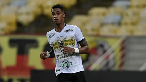 Atacante é, neste momento, o artilheiro do Campeonato Carioca (Foto: Thiago Ribeiro/AGIF)