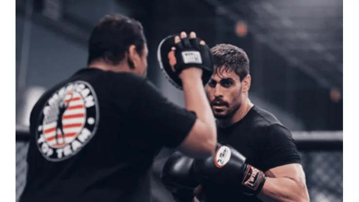 "Cara de Sapato" durante preparação para a luta (Foto: Reprodução/Instagram)
