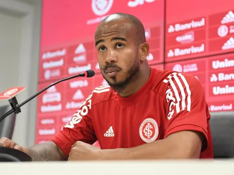 Flamengo propõe troca entre Rodinei e Patrick