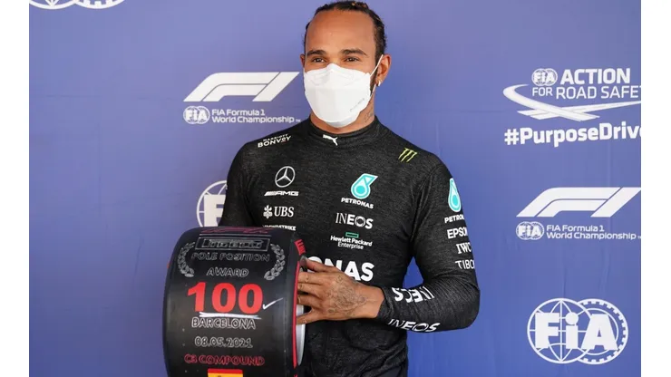 Hamilton conquista 100ª pole position na Fórmula 1. (Foto: Getty Images)
