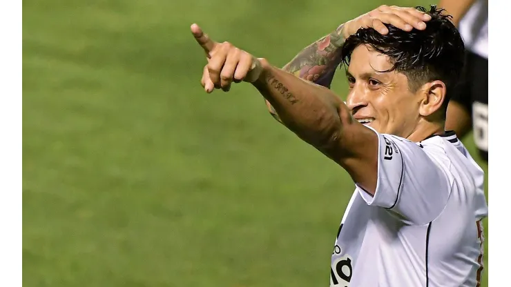 Cano tem boa média de gols no Vasco - Foto: Thiago Ribeiro/AGIF.