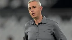 Treinador recebeu a notícia sobre a baixa do meia - Foto: Thiago Ribeiro/AGIF.