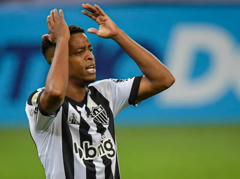 Keno expõe desgaste físico com tática de Cuca e se sacrifica: "Senão ele coloca outro"