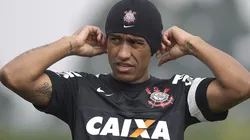 Paulinho deve mudar de ares em 2021 - Foto: Daniel Augusto Jr/Agência Corinthians.