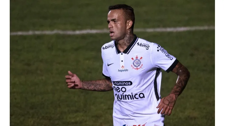 Luan marcou o primeiro gol da vitória parcial do Corinthians (Foto: Ettore Chiereguini/AGIF)