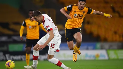 Público poderá voltar aos estádios a partir do dia 17 de maio — na Inglaterra