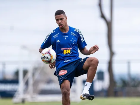 Prestigiado por Felipão, Paulo vivencia revés na Raposa após chegada de Felipe Conceição