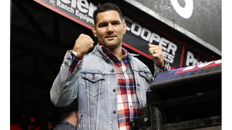 Weidman quebrou a perna em combate com Uriah Hall (Foto: Getty Images)