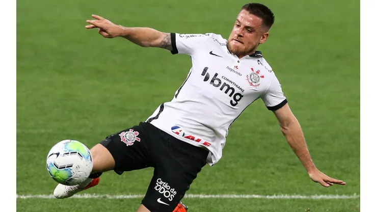 Volante foi titular no empate do Corinthians diante do São Paulo (Foto: Getty Images)