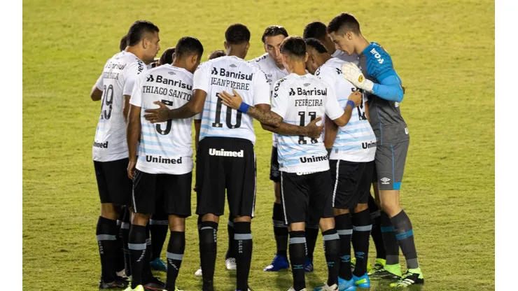 Grêmio sai na frente no primeiro jogo da semifinal do Gauchão. (Foto: AGIF)