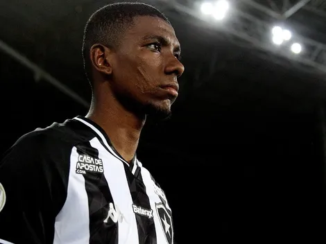 Botafogo indica preço para vender 50% de Kanu ao Atlético