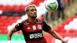 Uruguaio foi o cara da primeira etapa: um gol e uma assistência (Foto: Getty Images)