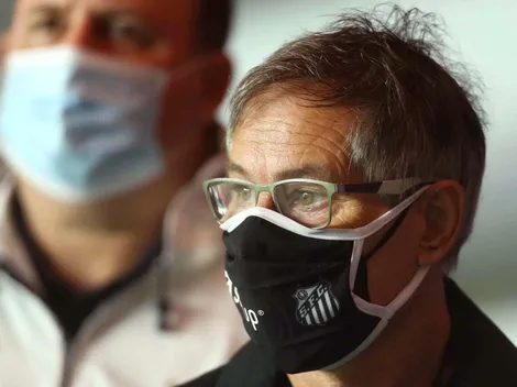 Torcida do Santos se mobiliza pela volta do técnico Ariel Holan; #FicaHolan virou campanha na internet