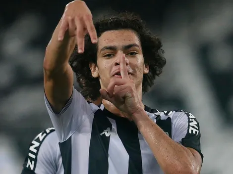 Bota aplica goleada e Chamusca aponta evolução: “equipe começando a assimilar”