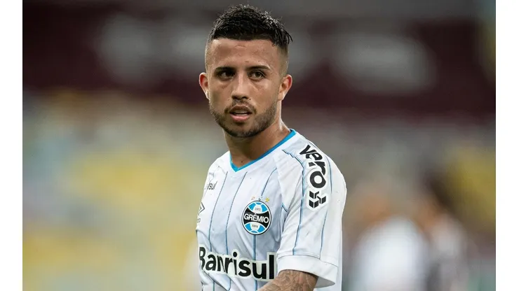 Volante continua como titular da equipe - Foto: Jorge Rodrigues/AGIF.