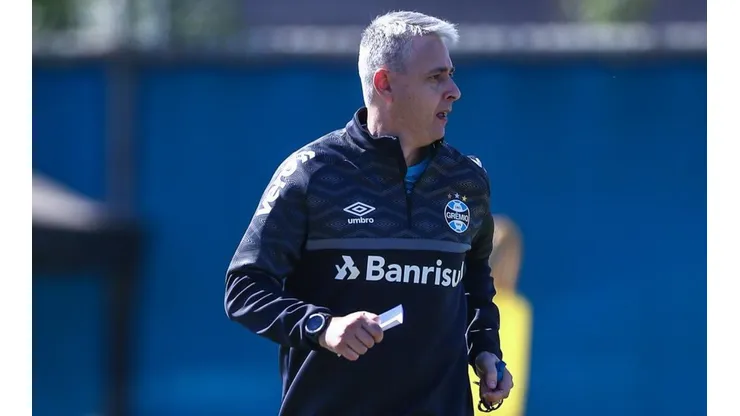 Tiago Nunes apoia o uso de jogadores mais jovens - Foto: Lucas Uebel/Flickr Oficial do Grêmio/Divulgação.