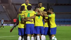 Jogadores da seleção brasileira comemoram gol pelas Eliminatórias (Foto: Getty Images)