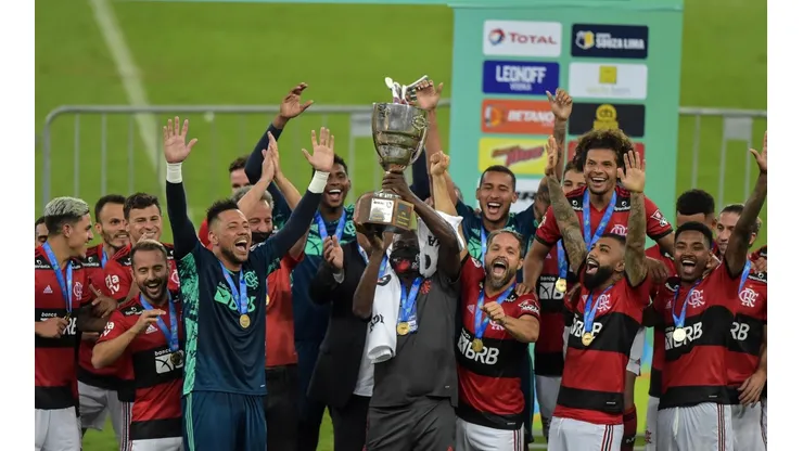 Flamengo fica com o título da Taça Guanabara. (Foto: AGIF)