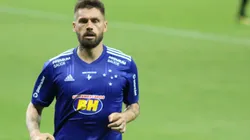 Atacante está na segunda passagem pelo Cruzeiro (Foto: Fernando Moreno/AGIF)