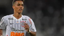 Pedrinho não vive boa fase no Benfica - Foto: Thiago Ribeiro/AGIF.