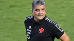 Treinador quer analisar novas opções - Foto: Thiago Ribeiro/AGIF.