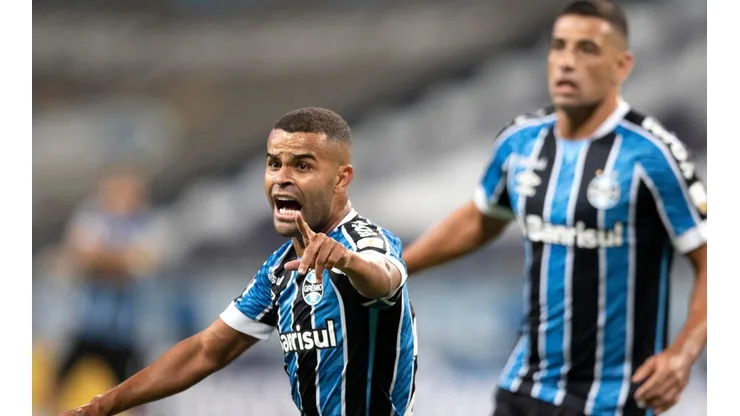 Em um jogo de expulsões, Grêmio vence a La Equidad por 2 x 1 na estreia da Copa Sul-Americana. (Foto: Getty Images)