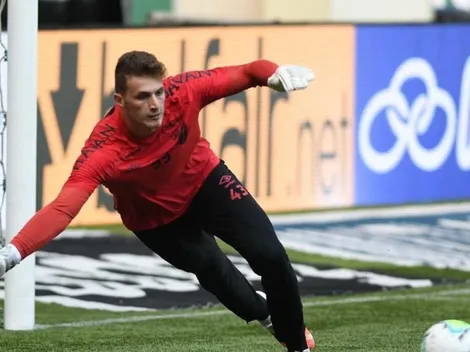 Bento desbanca Jandrei e será o goleiro do Athletico na Sul-Americana