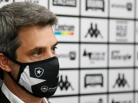 Botafogo avalia elenco e Freeland buscará até 4 nomes no mercado