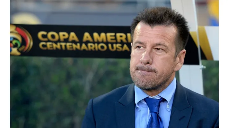 Dunga era o técnico na última vez em que o Brasil venceu a Copa América em outro país (Foto: Getty Images)