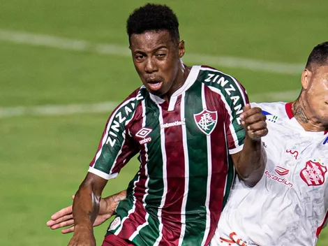 Atualmente no rival, Wellington expõe comparação com o Vasco