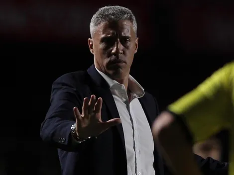 São Paulo renova com lateral, cheio de moral com Crespo