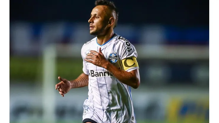 Rafinha estreou com a camisa do Grêmio ontem contra o Caxias (FOTO: LUCAS UEBEL/GREMIO FBPA)