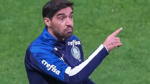 Abel foi acionado por seu compatriota – Foto: Marcello Zambrana/AGIF.