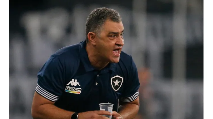Chamusca indica três mudanças para o duelo decisivo contra o Fluminense