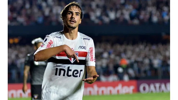 Meio-campista marcou um dos gols na vitória sobre o Guarani (Foto: Bruno Ulivieri/AGIF)