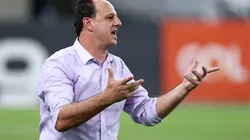 Treinador concedeu entrevista coletiva após derrota para o Vasco (Foto: Getty Images)