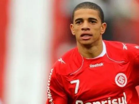 Taison ganha data para chegar a Porto Alegre