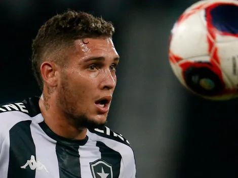 Navarro pode ser o próximo a deixar o Botafogo; time da Itália despertou interesse no atacante