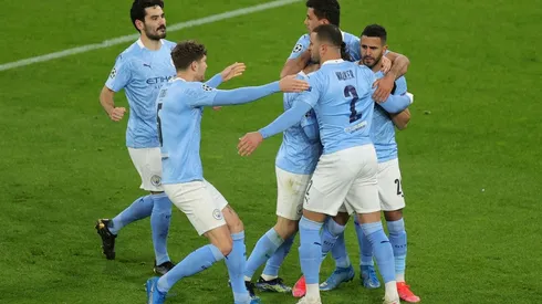 Jogadores do City festejam gol na Alemanha. (Foto: Getty Images)