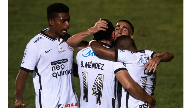 Ferroviária x Corinthians se enfrentam nesta terça-feira (13). (Foto: AGIF)