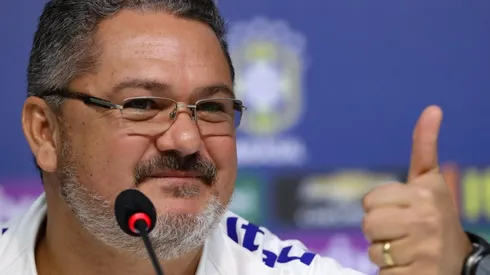 Micale falou sobre o melhor posicionamento de Luan - Foto: Pedro Martins/AGIF.