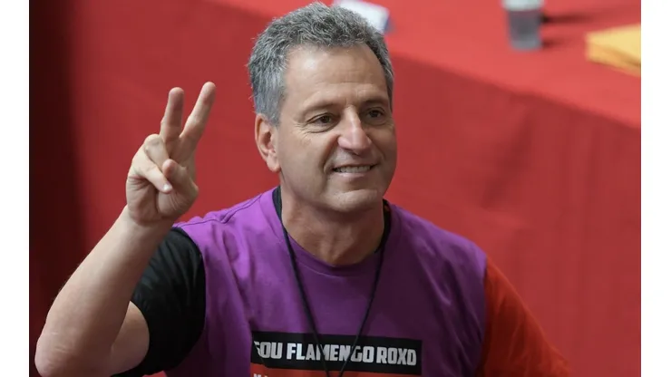 Presidente falou na chegada a Brasília (Foto: Thiago Ribeiro/AGIF)