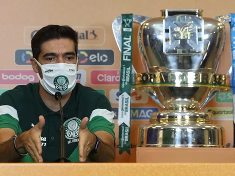 PVC rebate críticas da torcida e dos comentaristas e sai em defesa de Felipe Melo e Abel Ferreira