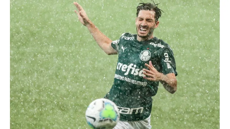 Viña não foi incluído na seleção montada pelo comentarista - Foto: Marcello Zambrana/AGIF.