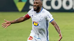 Zagueiro será titular no clássico - Foto: Alessandra Torres/AGIF.