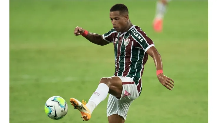 Caio Paulista pode estar incluso na lista oferecida ao Grêmio - Foto: Jorge Rodrigues/AGIF.