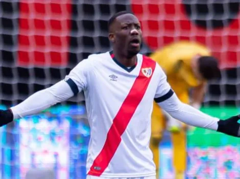 Advíncula é oferecido ao Flamengo e diretoria expõe chance de negócio