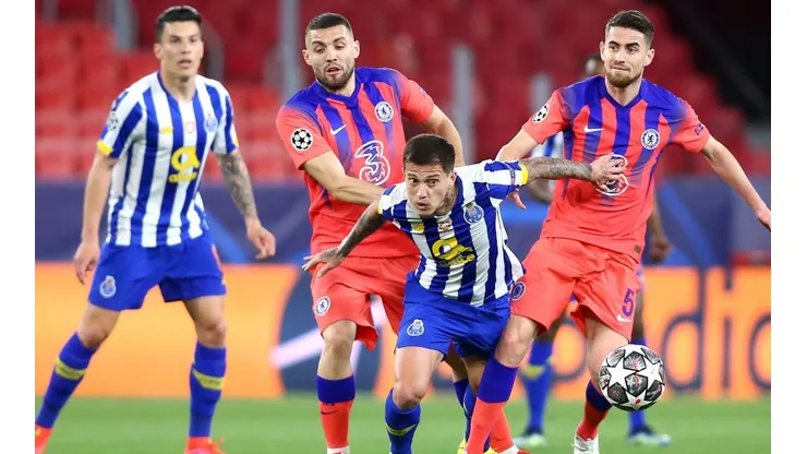 Equipes fazem um jogo muito disputado em Sevilha (Foto: Getty Images)